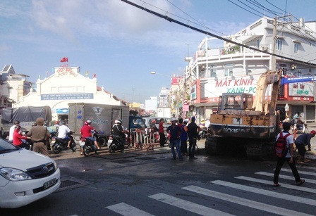 Lực lượng CSGT được tăng cường để điều tiết, phân luồng giao thông.