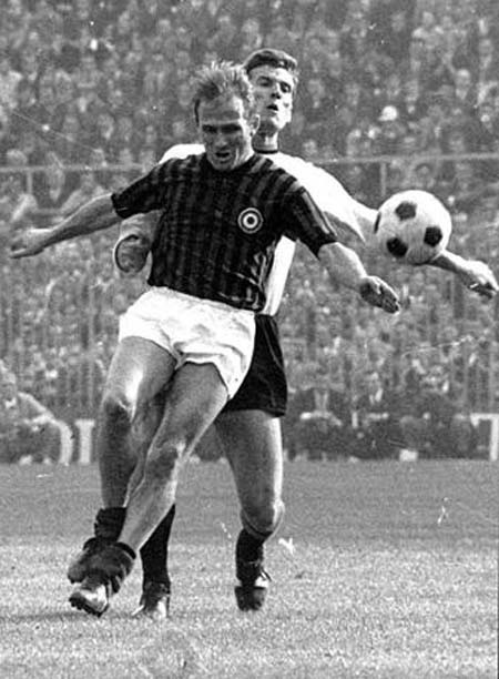 Derby Milan qua những bức ảnh đen trắng - 13