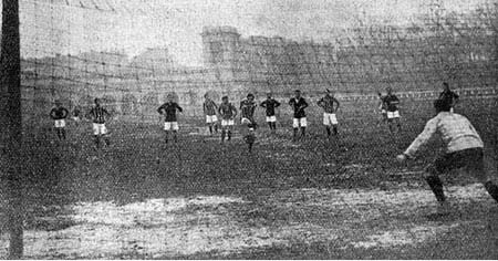 Derby Milan qua những bức ảnh đen trắng - 3