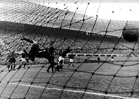 Derby Milan qua những bức ảnh đen trắng - 9