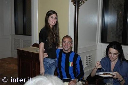 Derby Milan và cuộc “đại chiến” nóng bỏng của chân dài - 18 Derby Milan và cuộc “đại chiến” nóng bỏng của chân dài - 18