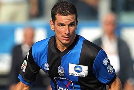 Serie A bất ngờ nhộn nhịp trong “phiên chợ chiều” - 3