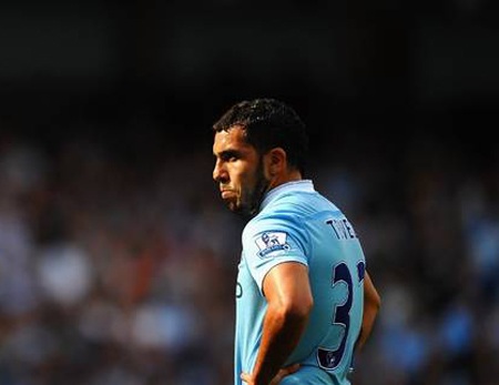 Tevez thừa nhận đang lâm vào bước đường cùng - 1