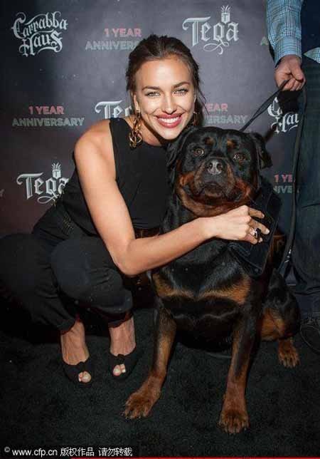 Bồ C.Ronaldo tiếp tục thể hiện tình yêu thương với động vật