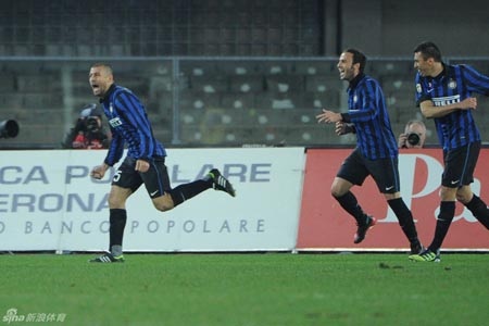 Inter mừng sinh nhật bằng chiến thắng nhẹ nhàng trước Chievo