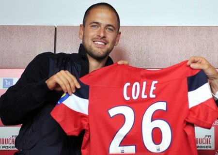 Tottenham “đón” Scott Parker, Joe Cole “đào tẩu” sang Pháp - 2 Tottenham “đón” Scott Parker, Joe Cole “đào tẩu” sang Pháp - 2