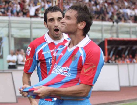 Hòa thất vọng Catania, Juventus vẫn leo lên ngôi đầu - 2 Hòa thất vọng Catania, Juventus vẫn leo lên ngôi đầu - 2