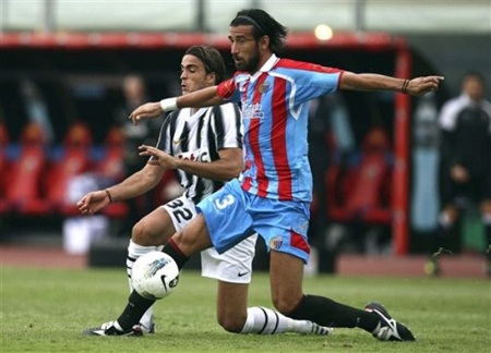 Hòa thất vọng Catania, Juventus vẫn leo lên ngôi đầu - 1 Hòa thất vọng Catania, Juventus vẫn leo lên ngôi đầu - 1