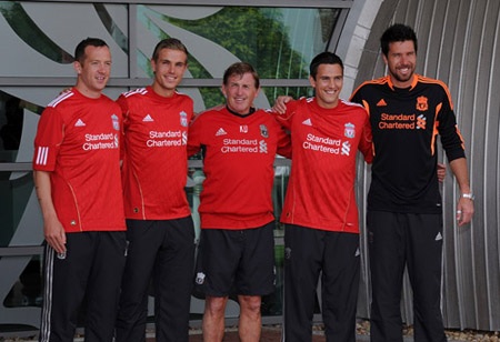 Liverpool tiêu hoang nhất Premier League? - 1 Liverpool tiêu hoang nhất Premier League? - 1