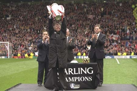 Chùm ảnh: Những khoảnh khắc đáng nhớ nhất của Sir Alex 25 năm qua - 11 Chùm ảnh: Những khoảnh khắc đáng nhớ nhất của Sir Alex 25 năm qua - 11