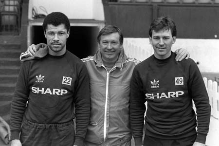 Chùm ảnh: Những khoảnh khắc đáng nhớ nhất của Sir Alex 25 năm qua - 2 Chùm ảnh: Những khoảnh khắc đáng nhớ nhất của Sir Alex 25 năm qua - 2