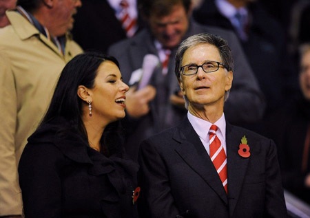 Nụ cười quyến rũ của “vợ trẻ” ông chủ Liverpool - 5