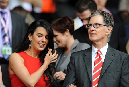Nụ cười quyến rũ của “vợ trẻ” ông chủ Liverpool - 9