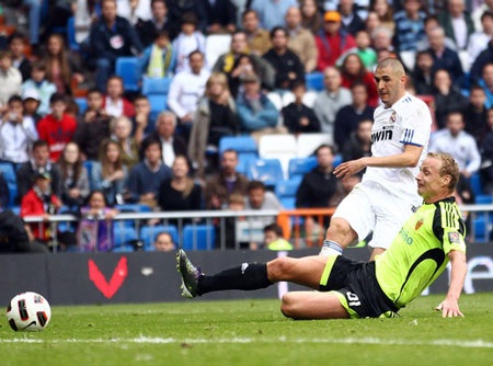 Karim Benzema: Từ "mèo lười" trở thành "hổ dữ" - 2