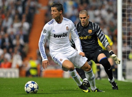 C.Ronaldo và hình ảnh trái ngược tại El Clasico - 1