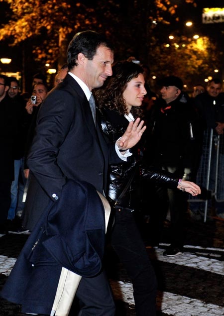 Dàn sao AC Milan đón tiệc Giáng Sinh sớm - 3 Dàn sao AC Milan đón tiệc Giáng Sinh sớm - 3