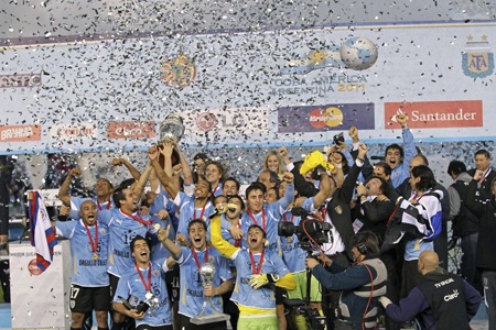 Chùm ảnh: Những sự kiện đáng nhớ của bóng đá thế giới năm 2011 - 9 Chùm ảnh: Những sự kiện đáng nhớ của bóng đá thế giới năm 2011 - 9