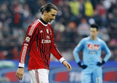 Tát đối phương, Ibrahimovic lĩnh án treo giò 3 trận - 1 Tát đối phương, Ibrahimovic lĩnh án treo giò 3 trận - 1