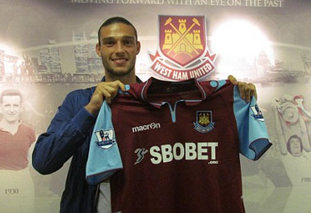 Andy Carroll rời Liverpool để gia nhập West Ham - 1 Andy Carroll chính thức hội ngộ thày cũ Sam Allardyce ở West Ham