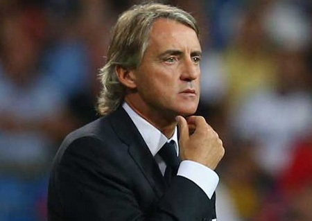 Mancini cho rằng đội bóng của ông đang hứng chịu những quyết định bất công