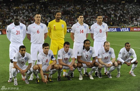 Chùm ảnh: Nhìn lại sự nghiệp lẫy lừng của Terry ở ĐT Anh - 9 Scandal tình ái với bạn gái W.Bridge đã khiến Terry được tước băng thủ quân ở World Cup 2010