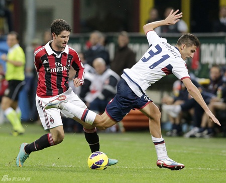 Nhọc nhằn vượt qua Genoa, Milan kết thúc chuỗi ngày u tối - 1 AC Milan đã chấm dứt chuỗi 3 trận toàn thua bằng chiến thắng trước Genoa