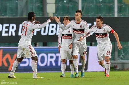 Ngược dòng thành công, Milan “vớt” lại 1 điểm trước Palermo - 3 Nhưng AC Milan đã tìm lại mình trong hiệp đấu thứ 2