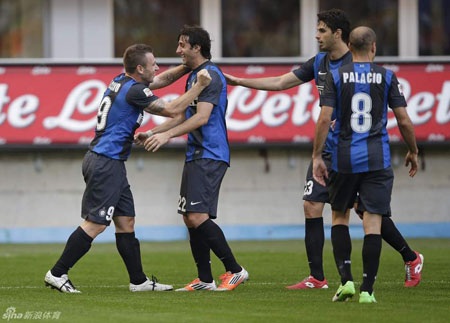 Đánh bại Catania, Inter nối dài chuỗi ngày thăng hoa - 2 Thử nghiệm bộ ba tiền đạo Milito – Cassano – Palacio đã mang lại kết quả như ý