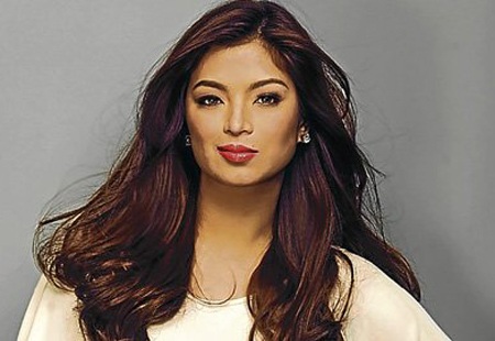 Vẻ đẹp quyến rũ của bạn gái ngôi sao tuyển Philippines - 6 H.Long