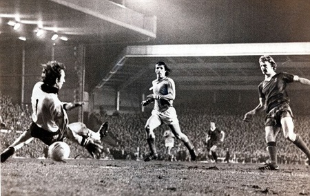 “Siêu dự bị” Chicharito không ít lần thay đổi cục diện trận đấu sau khi được tung vào sân