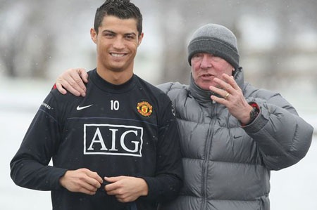 HLV Alex Ferguson dụ dỗ C.Ronaldo trở lại Old Trafford - 1 HLV Alex Ferguson và C.Ronaldo luôn dành cho nhau những điều tốt đẹp nhất