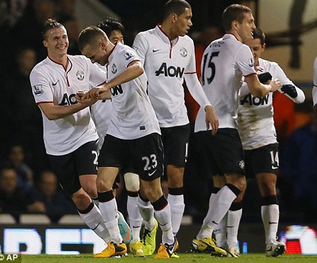 HLV Mourinho tin rằng MU sẽ đăng quang Premier League