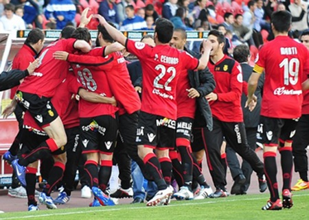 Những đội bóng “sống” nhờ tình huống cố định ở châu Âu