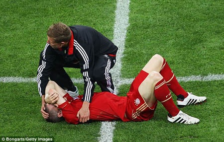 Schweinsteiger phô trương sức mạnh của Bayern Munich trước Arsenal - 1 Schweinsteiger và các đồng đội quyết phục hận tại Champions League năm nay