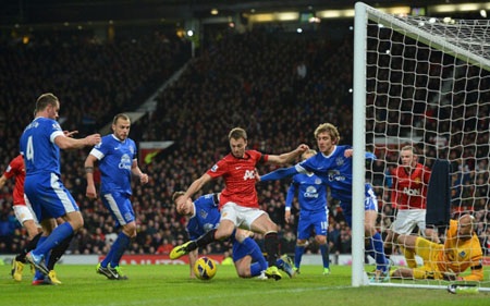 Nhà cái “đầu hàng” trước cửa MU vô địch Premier League - 1 Nhà cái đã sớm trả tiền cược cho những người đặt niềm tin vào cửa MU vô địch