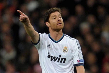 Khóa chặt C. Ronaldo, MU phải dùng “kế sách” nào? - 2 Rafael cần người trợ giúp để khóa chặt C.Ronaldo