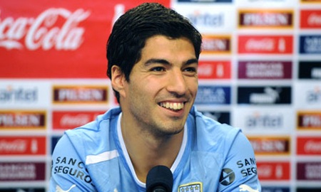 Luis Suarez bóng gió khả năng rời khỏi Liverpool - 1 Luis Suarez, mục tiêu hot trong mùa Hè tới