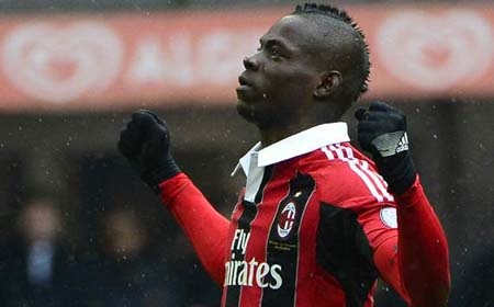 Balotelli nằm trong tốp 100 nhân vật có ảnh hưởng nhất thế giới - 1 Balotelli luôn gây được sự chú ý lớn ở những nơi cầu thủ này tới
