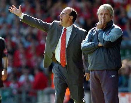 Trận đấu đầu tiên của Benitez trên băng ghế chỉ đạo Livepool trước