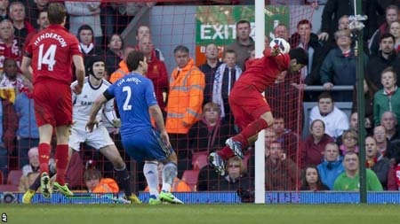 Tuổi thơ bất hạnh góp phần tạo nên tính cách của Luis Suarez sau này