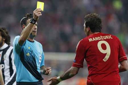 Bayern Munich sứt mẻ đội hình trước vòng bán kết - 1 Mandžukić