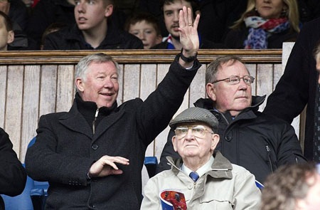 Rộ tin Alex Ferguson sẽ nghỉ hưu sau mùa giải này - 1 HLV Alex Ferguson có khả năng nghỉ hưu ngay sau mùa này