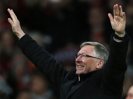Cổ động viên MU sốc khi hay tin Alex Ferguson nghỉ hưu - 1 HLV Alex Ferguson ra đi để lại sự tiếc thương vô hạn cho CĐV MU