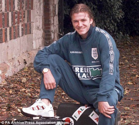 Những thay đổi kiểu tóc của David Beckham qua năm tháng - 1 David Beckham thời còn tập luyện ở đội trẻ