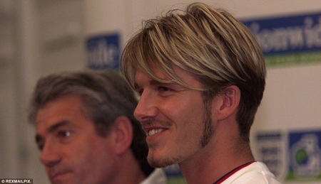 Những thay đổi kiểu tóc của David Beckham qua năm tháng - 6 Hình ảnh của Beckham trong năm 2000