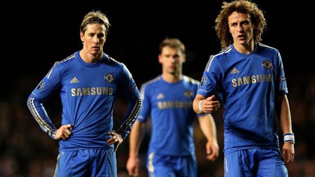 Nhìn lại Champions League 2012/13 qua con số - 1 Chelsea trở thành đội vô địch đầu tiên bị loại khỏi vòng bảng