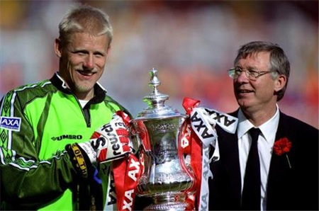 Đội hình tiêu biểu MU dưới triều đại Sir Alex - 1 Peter Schmeichel