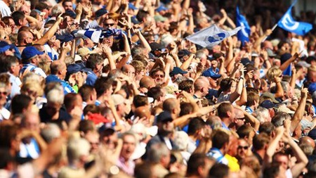 Những hành động tuyên chiến với hội chứng homophobia đã được tiến hành nhưng khá yếu ớt