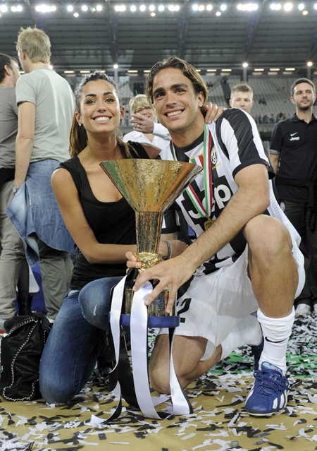 Juventus giương cao Scudetto trong "bữa tiệc" cảm xúc - 16 Matri chụp ảnh bên người bạn gái nóng bỏng