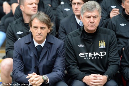 Mancini vẫn “mạnh miệng” tin vào tương lai ở Man City - 1 HLV Mancini không thể giúp Man City tránh khỏi cảnh trắng tay